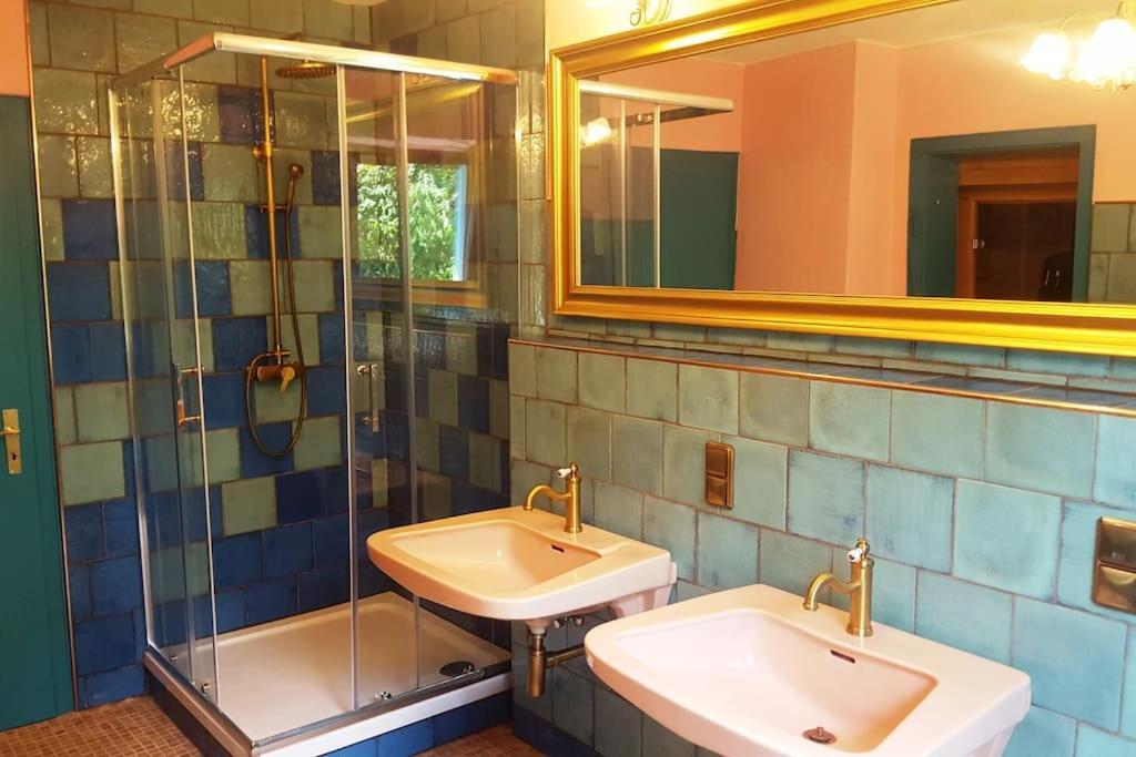 Casa Barzen - Stilvoll Urlauben An Der Mosel Lägenhet Reil Exteriör bild